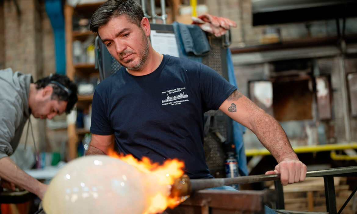 JORNADA DE PUERTAS ABIERTAS AL MUSEO DEL VIDRIO Y A LOS TALLERES DE VIDRIO SOPLADO Y TALLA EN LA REAL FÁBRICA DE CRISTALES